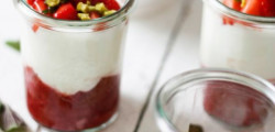 Yaourt et compote rhubarbe/fraises