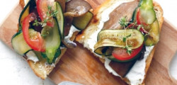 Bruschetta de légumes grillés au chèvre frais